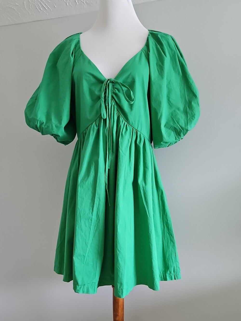 Dress Up | Green Puff-Sleeve Mini Dress with Tie Front